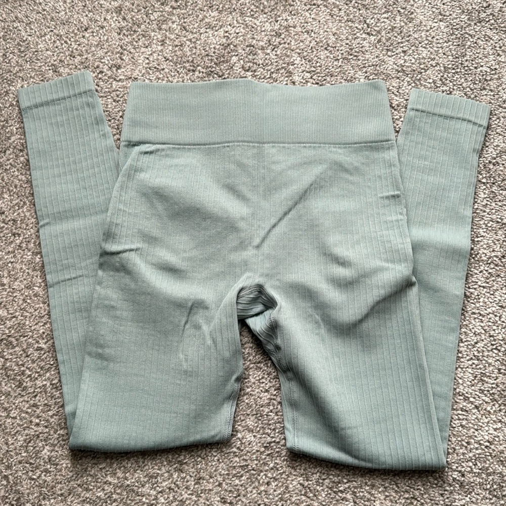 Refynd Ribbed booty lifting leggings